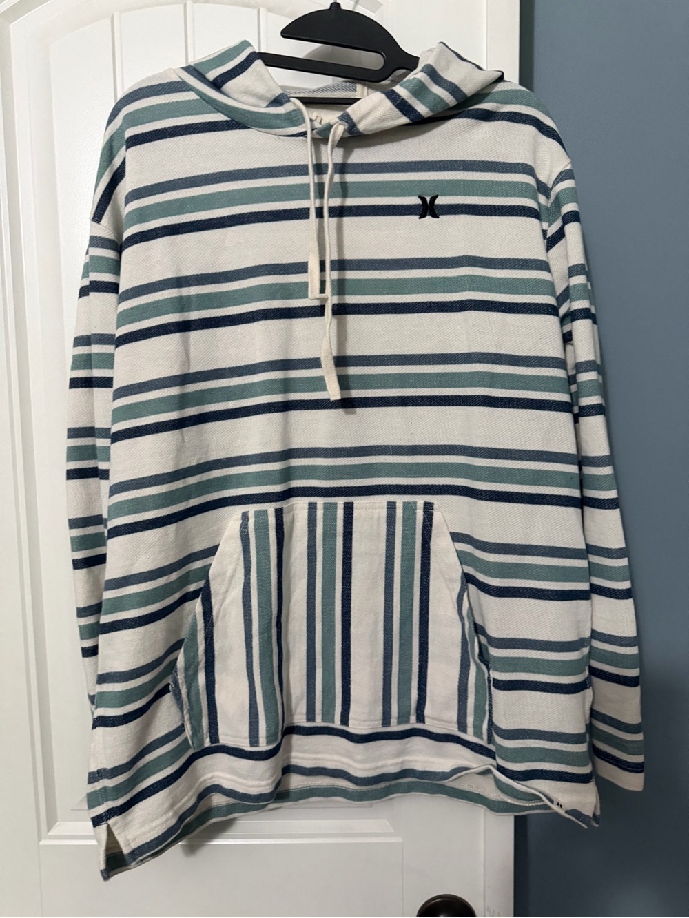 Hurley White Striped Hooded Pullover with Teal and Navy Accents